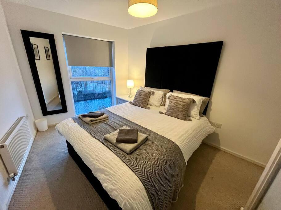 Etihad Fc 2Br Apartment With Water View Manchester Ngoại thất bức ảnh